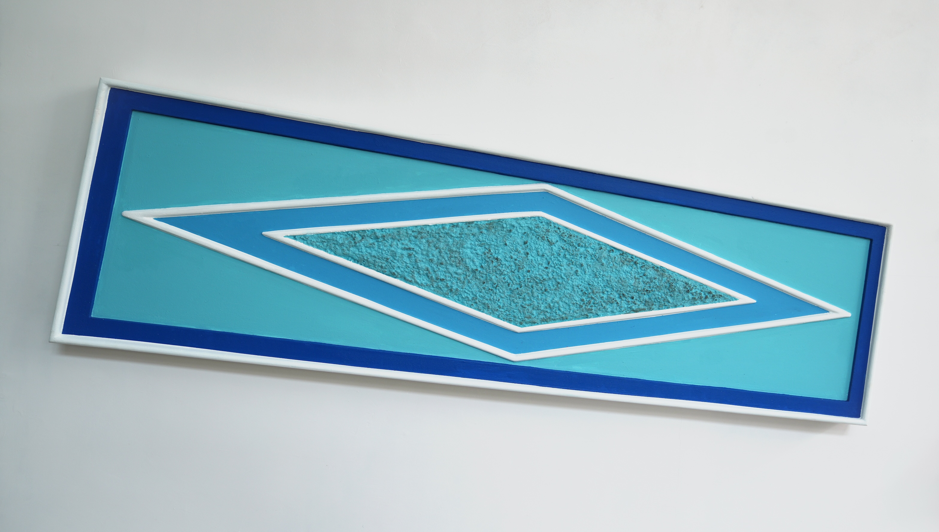 Vasundhara Sellamuthu, Shaped panels, Marginalized narrative